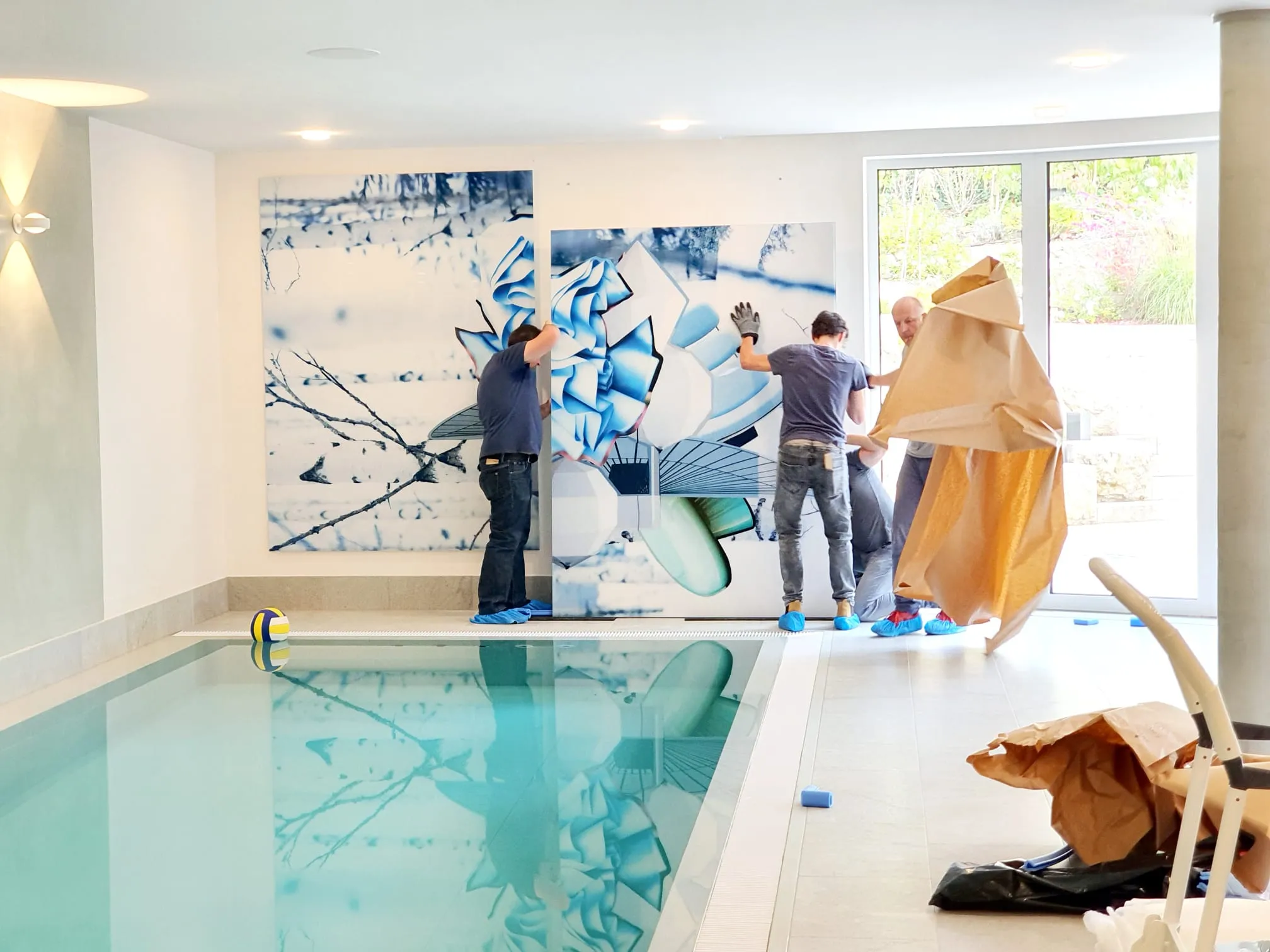 Christa Winter, Wandbild im Schwimmbad, Montage