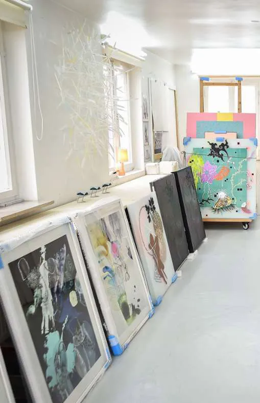 Christa Winter, Atelier, Arbeiten an der Wand